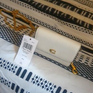 BRAND NEW AUTHENTIC COACH HALF FLAP LEATHER CARD CASE WITH DETACHABLE CHAIN